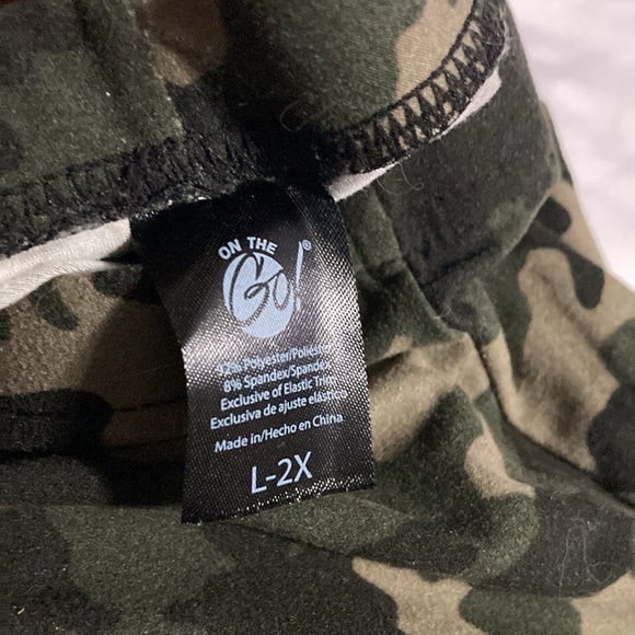 Camo leggings L-2X - Picture 2 of 2